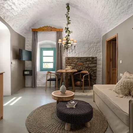 Kaminos Boutique * Symi