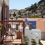 Kaminos Boutique *