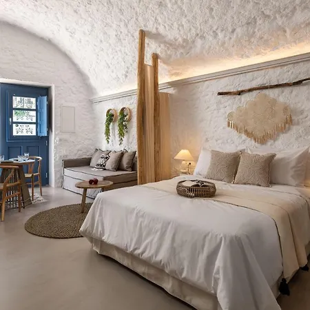 Kaminos Boutique * Symi