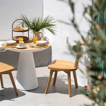Kaminos Boutique * Symi