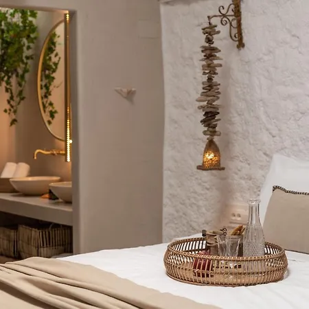 Kaminos Boutique * Symi