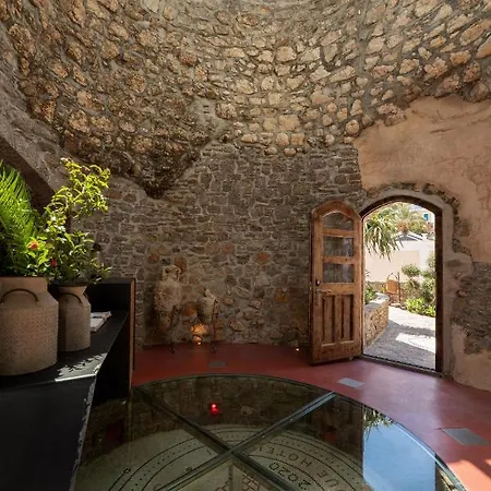 Kaminos Boutique Symi