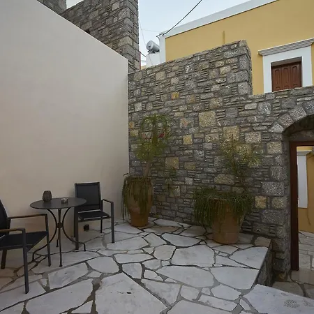 Appartement Kaminos Boutique Sými