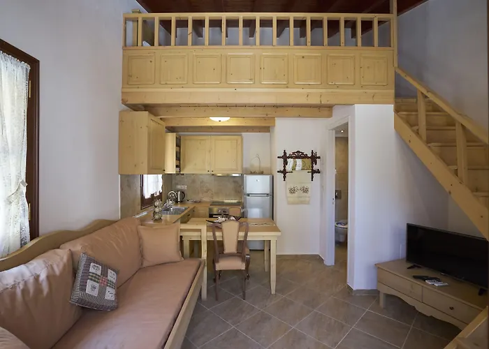 Kaminos Boutique شقة