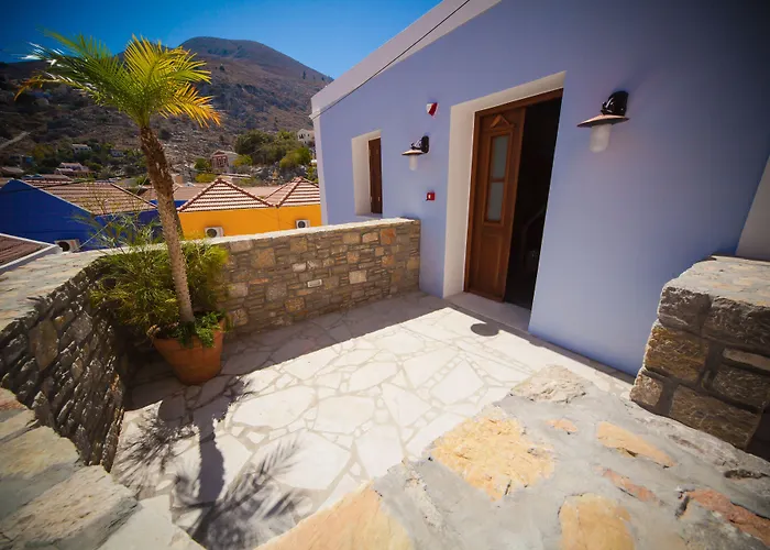 Kaminos Boutique * سيمي