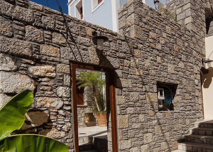 Kaminos Boutique شقة سيمي