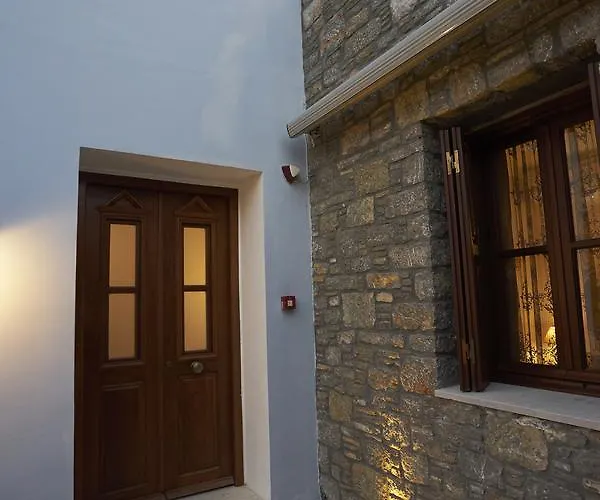 Kaminos Boutique شقة سيمي