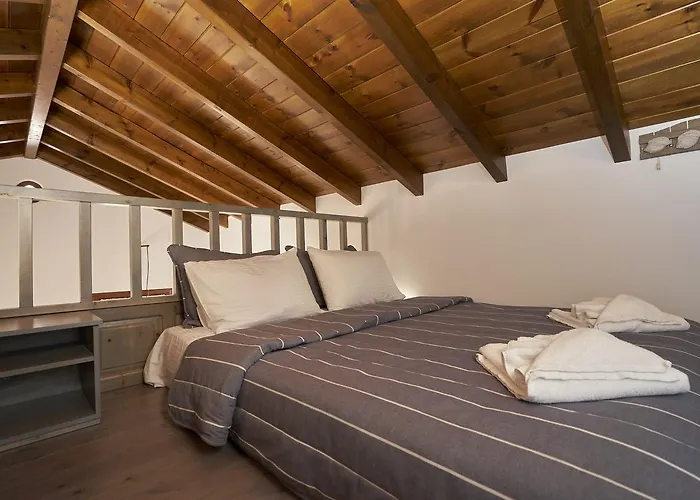 Kaminos Boutique * سيمي